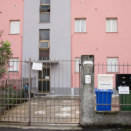 Guest house Con Bagno , Vicino H Papa Giovanni 3*