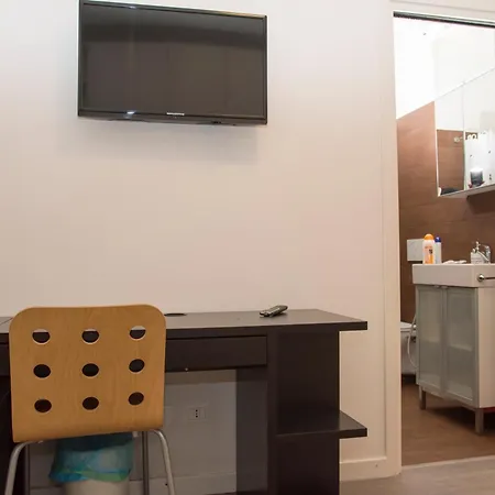 Guest house Con Bagno , Vicino H Papa Giovanni 3*
